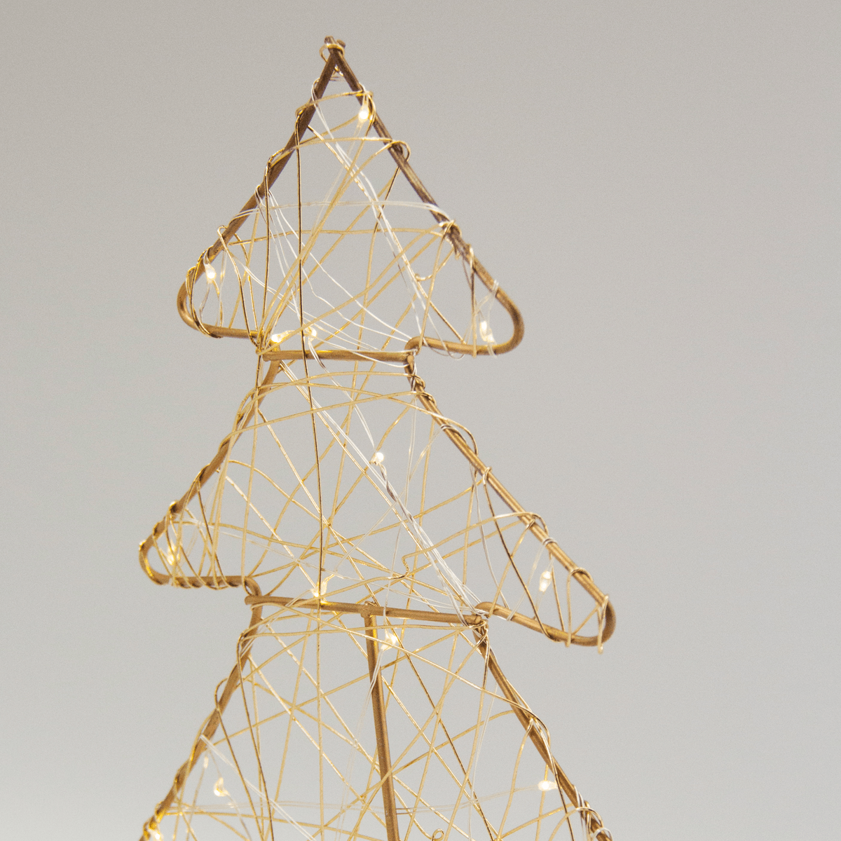 Figura Arbol Luz Led 30 Cm Dorado | Navidad | 1